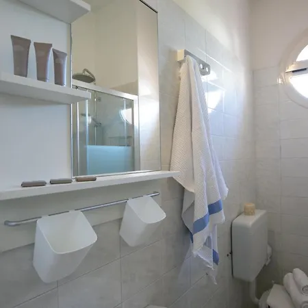 Hotel Villa Gioiosa - Beach & Bistrot 2* Rimini